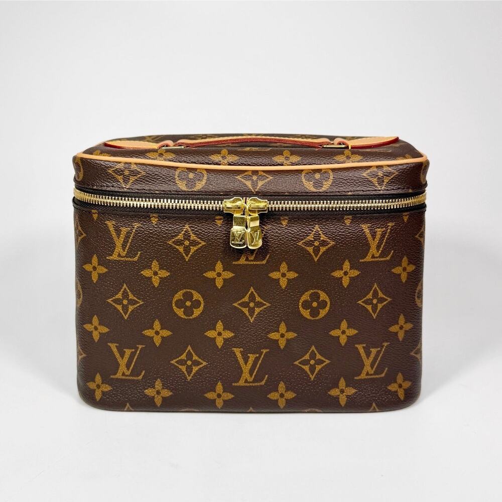 Louis Vuitton Monogram Canvas Vanity Case with Gold Hardware - Picture 7 of 16